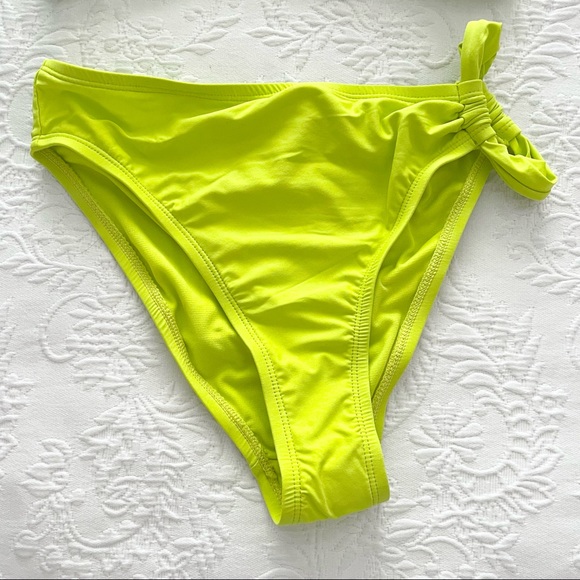 NWOT Lulus Float Along Lime Green Side-Loop Bikini Top & Bottoms Set Small - Picture 13 of 16